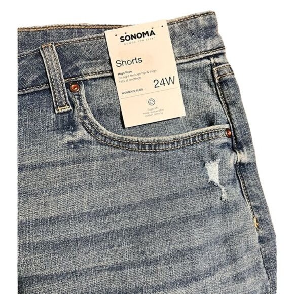 Sonoma Women’s High Rise Shorts NWT.     Size 24W - Picture 5 of 5